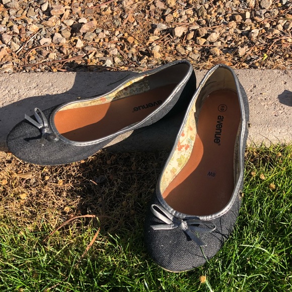 Avenue ballet Flats!! Charcoal Denim color and fabric. Size 8W. - Picture 4 of 10